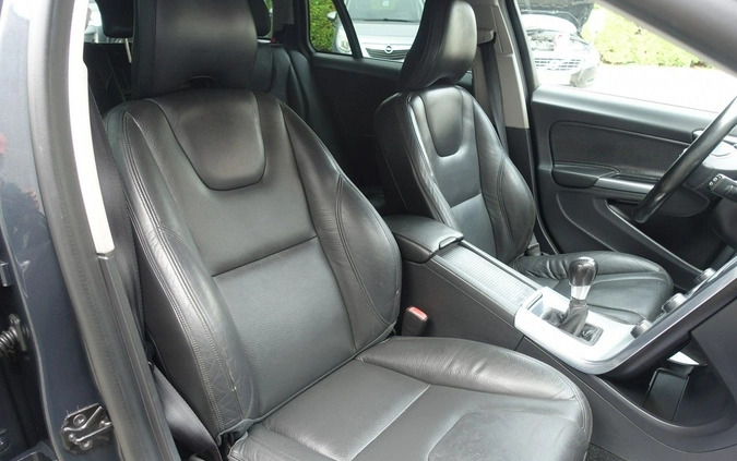Volvo V60 cena 36900 przebieg: 156000, rok produkcji 2011 z Wolbórz małe 436